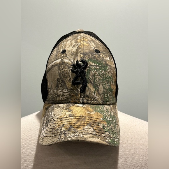Browning Camouflage adjustable strap hat One size fits all - Picture 1 of 8
